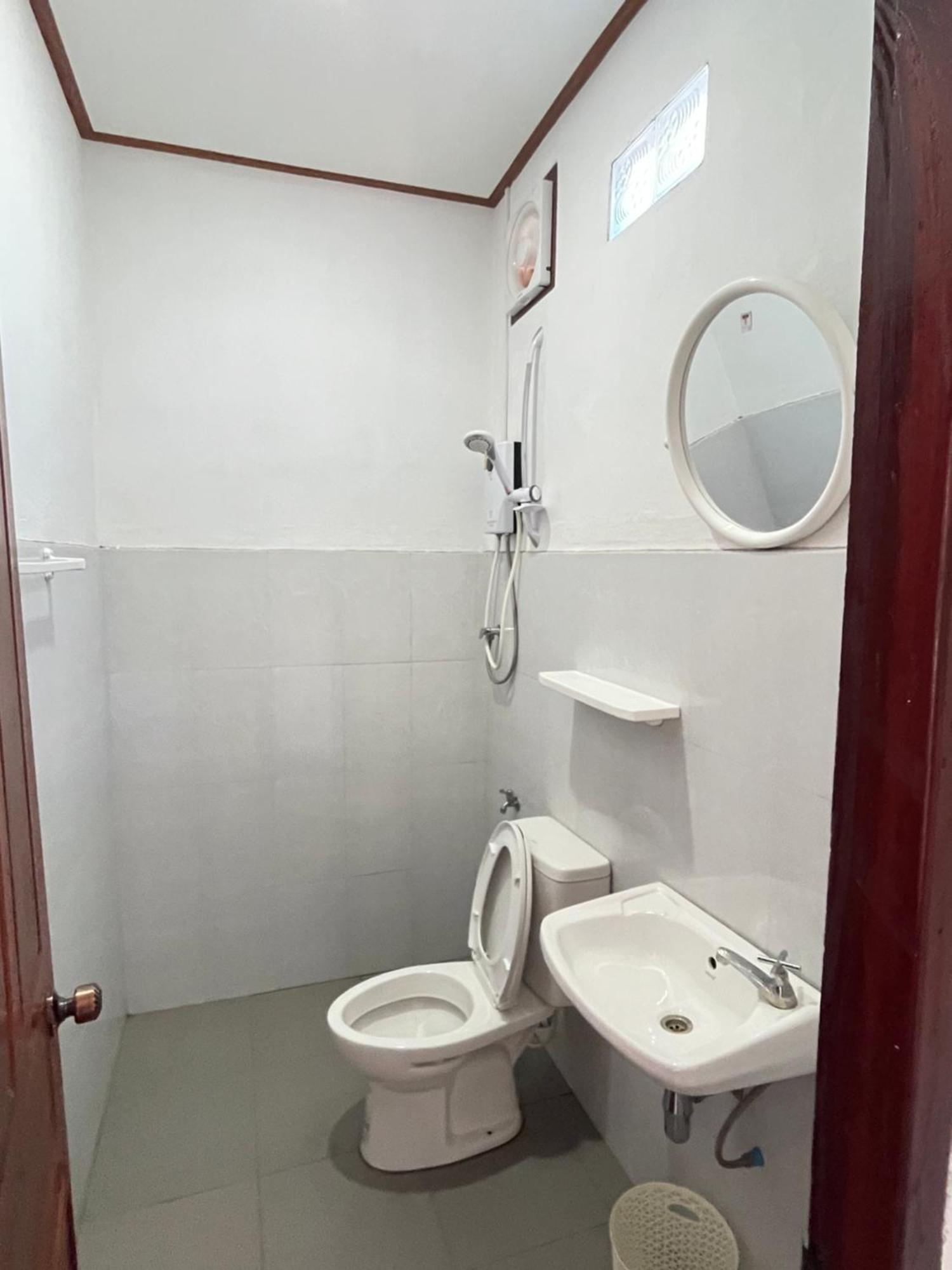 Sanhak Guesthouse 1 Ban Nahin-Nai Zewnętrze zdjęcie